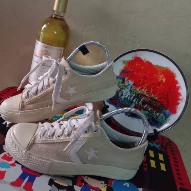 Sepatu sneakers Converse one star second original 37