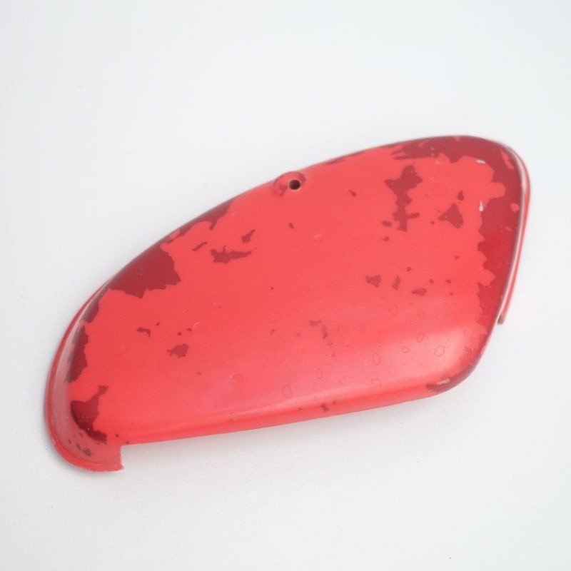 SIDE BOX COVER TUTUP AKI KEMPOL KIRI HONDA C70 C 70 MK1 MK2 ASTUTI ORIGINAL NOS ORI BARU