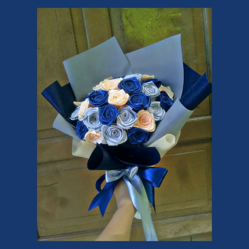 BUKET BUNGA SATIN UKURAN BESAR