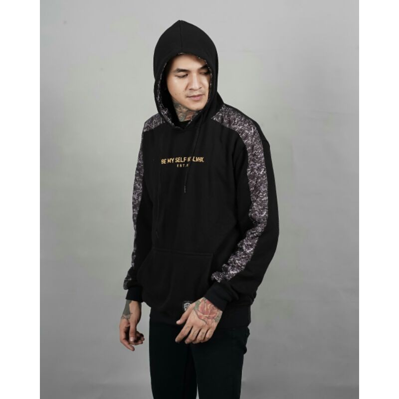 Be My Self Sweater Hoodie Pria Plat Batik Jaket Salviohexia