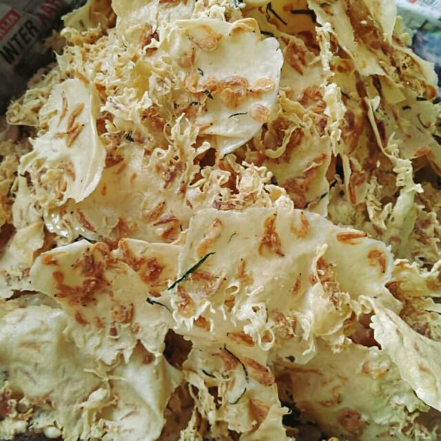

Peyek udang rebon daun jeruk