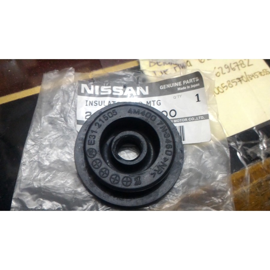 karet tahanan radiator insulator rad mounting nissan