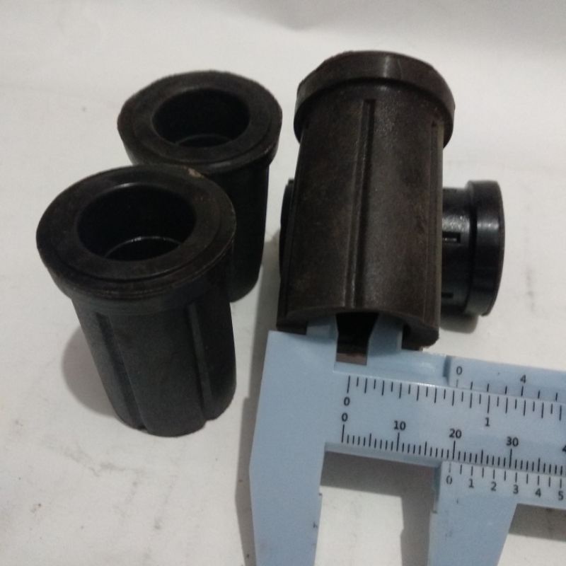 Karet Bos Bushing Anting Per PANJANG HILUX PANJANG