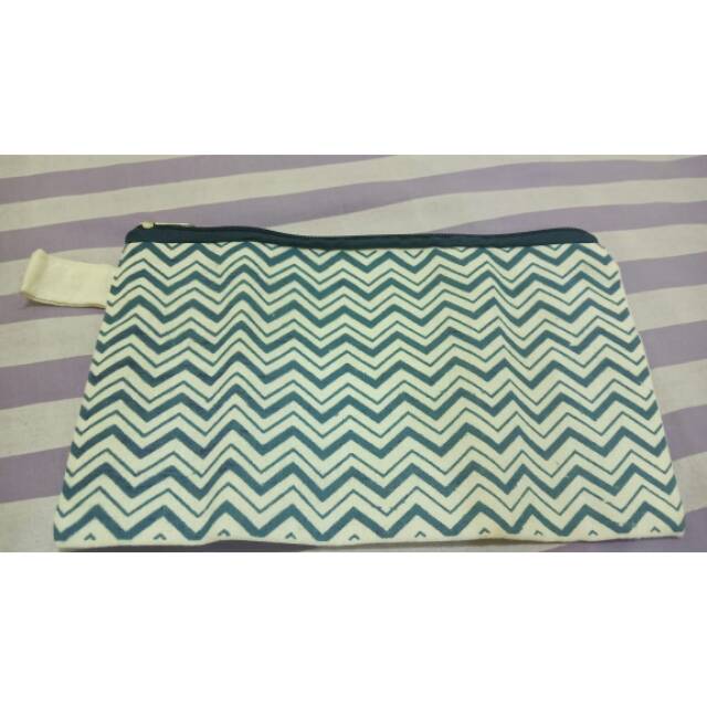 

Tempat pensil /makeup