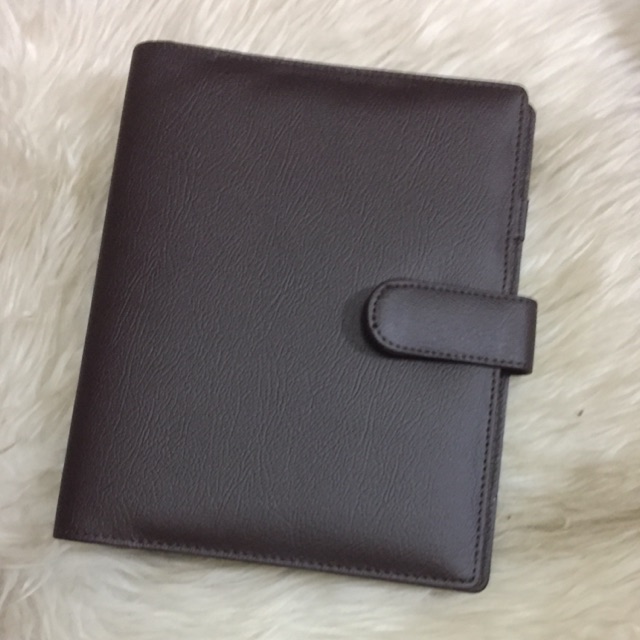 

Binder Kulit Polos Dark Chocolate A5/20 Ring