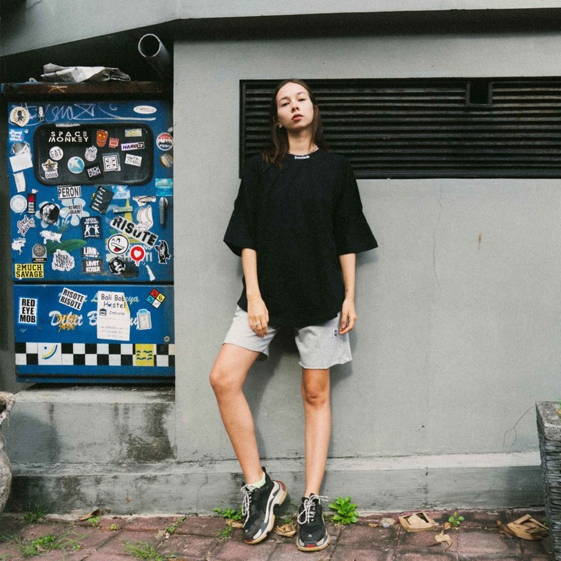 HTTP - Gela - T-Shirt Oversize Putih Strip Hitam Lengan Pendek Pria Wanita