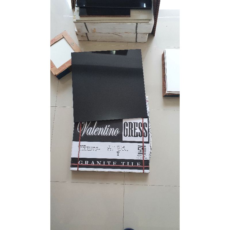 Valentino Gress Super Black/New Black Granite 60x60cm