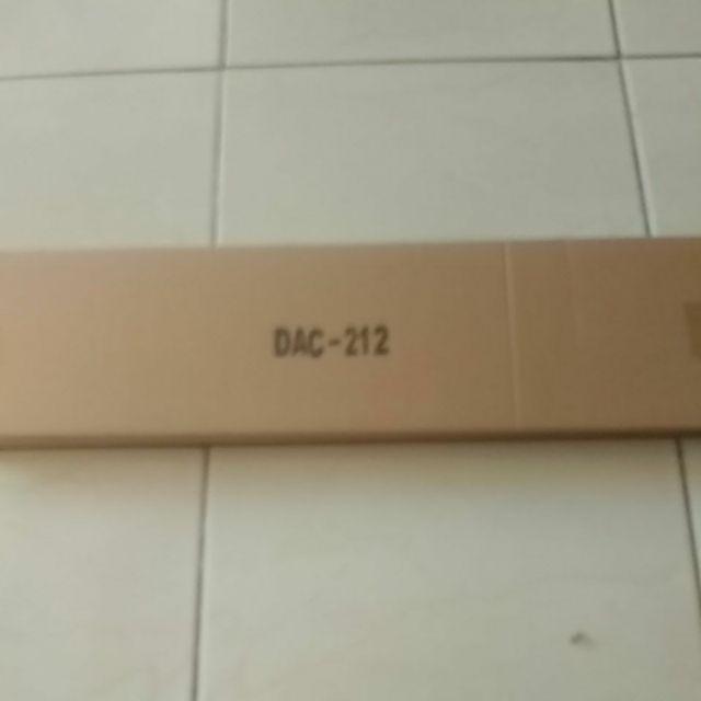 Rak Dinding Dekoratif Mini Dengan 3 Hook Untuk Pajangan