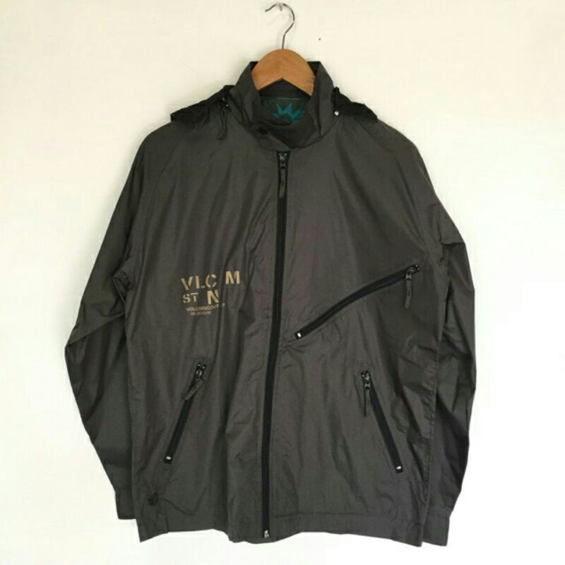 Jaket Parasut Volcom Original