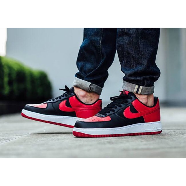 nike air force bred
