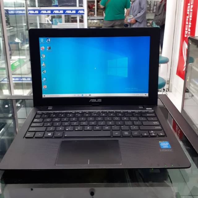 Asus X200CA Ram2GB SSD128GB 11,6" Second