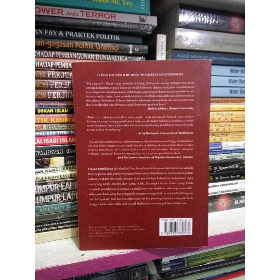 Ilmu Sosial dan Kekuasaan di Indonesia Vedi R Hadiz   referensi  Murah