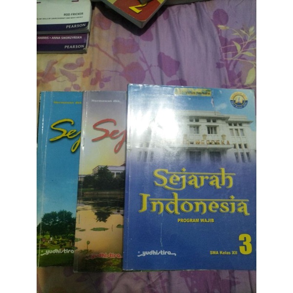 Buku Sejarah minat dan Indonesia yudistira kelas 10,  11 dan 12