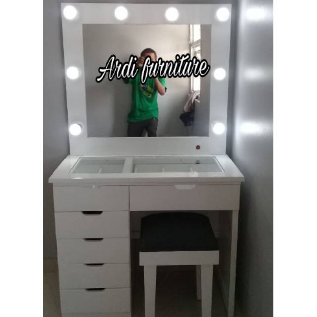 Meja rias duco mewah minimalis,tolet lampu jati