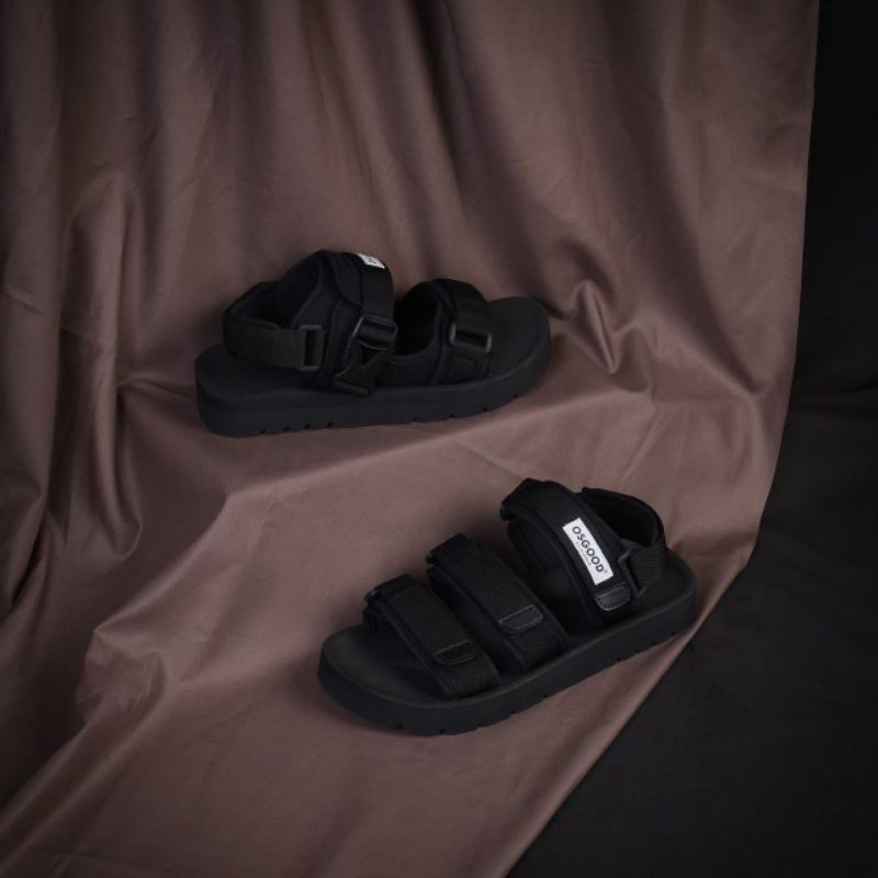 SANDAL GUNUNG - OSGOOD Malmo Full Black Series Original (Unisex) Pria/Wanita