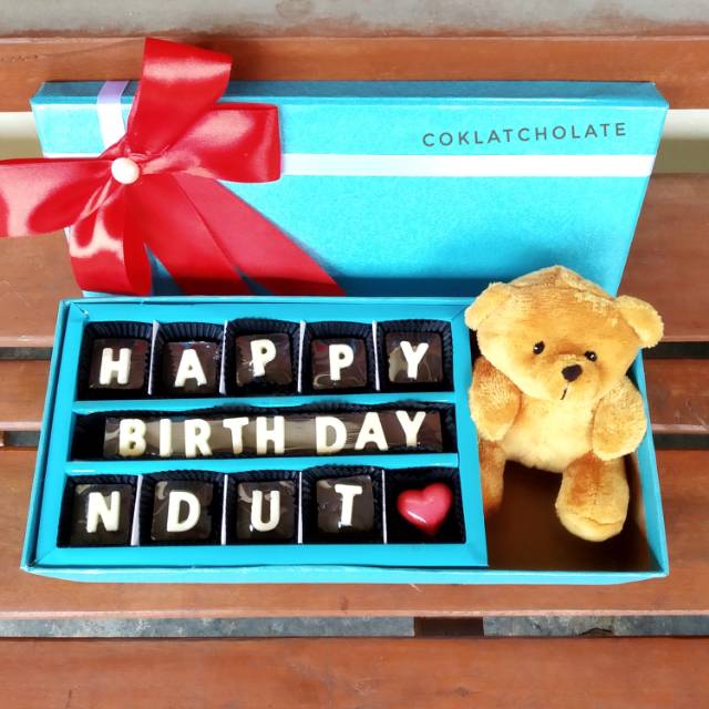 

TERLARIS COKLAT PRALINE HURUF ISI 15PCS GRATIS BONEKA BEAR