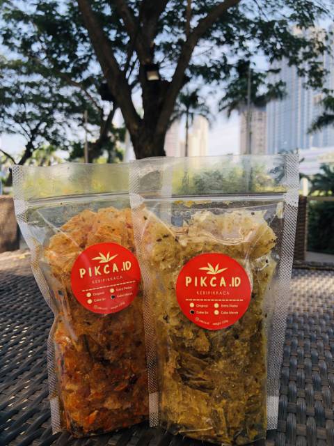 

Kripik Kaca / keripik kaca / 100gr Pikca ID / Keripik beling / Kripca / kripik beling kaca solo / camilan pedas / kripik kaca jogja / kripik pedas / kripik beling pedas daun jeruk / jajan solo/ oleh oleh solo/ oleh oleh jogja / kripik solo