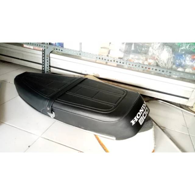 Jok honda super cup c700 c800 bertuliskan "HONDA 800"