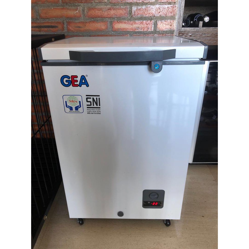 Chest Freezer Lemari Pembeku GEA AB 108 R 100 Liter Low Watt