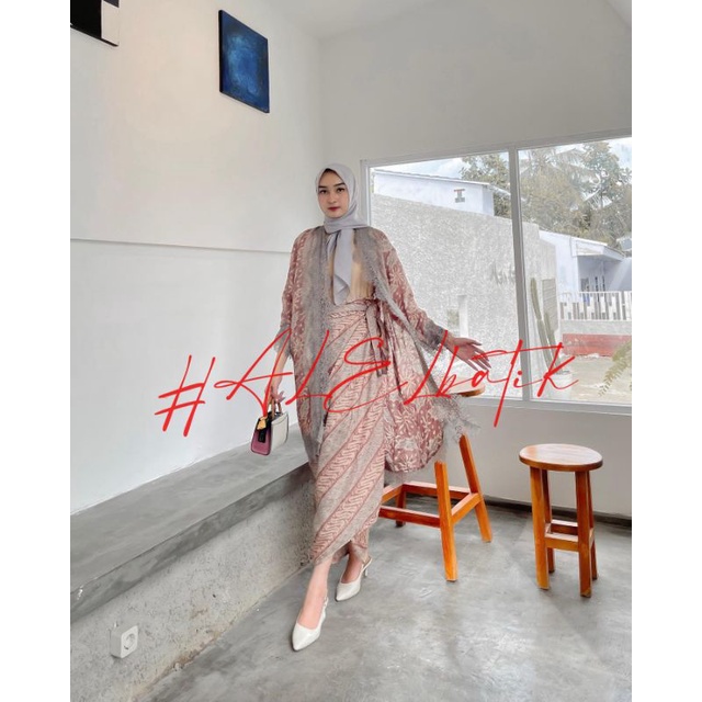 SET OUTER ANDIN LACE