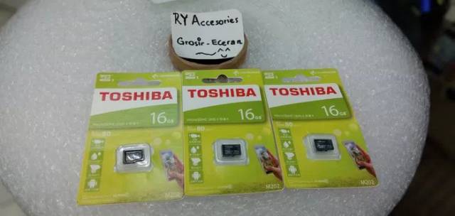 Memory Toshiba 16GB/ Memory Card Toshiba 16GB / Memory Card Handphone Eksternal