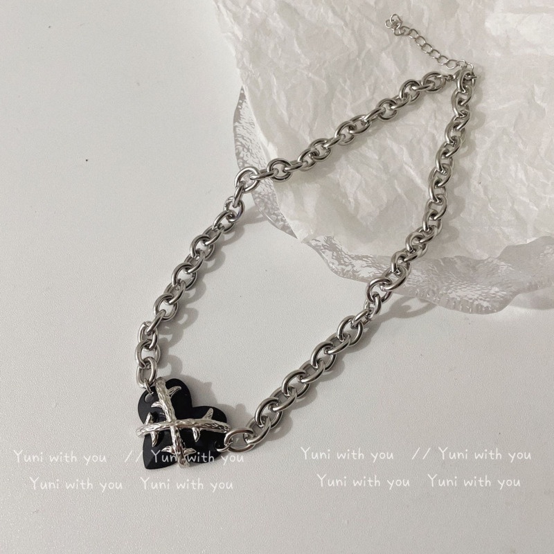 Black Love Necklace Accessories Pendant Clavicle Chain Personality Korean Version