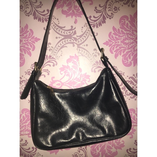 PrelovedTasSelempangFlicka