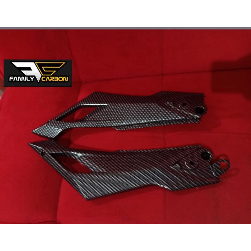 Coverside ninja rr carbon/Cover side body tengah aki Ninja RR 150 New Carbon/Body samping original