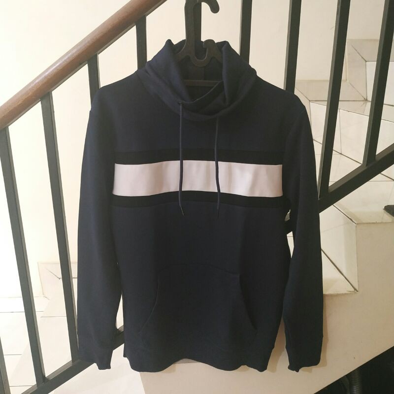 jual preloved hoodie sweater H&M size S for men dark blue / biru tua second bekas pakai