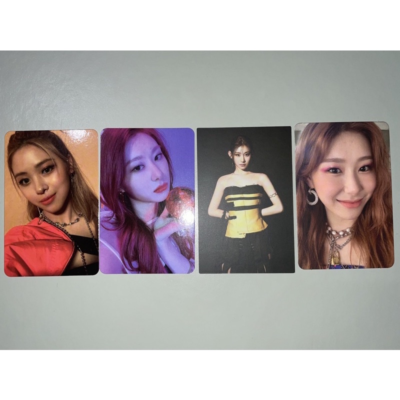 ITZY PHOTOCARD PC GUESS WHO (Ryujin, Chaeryeong)