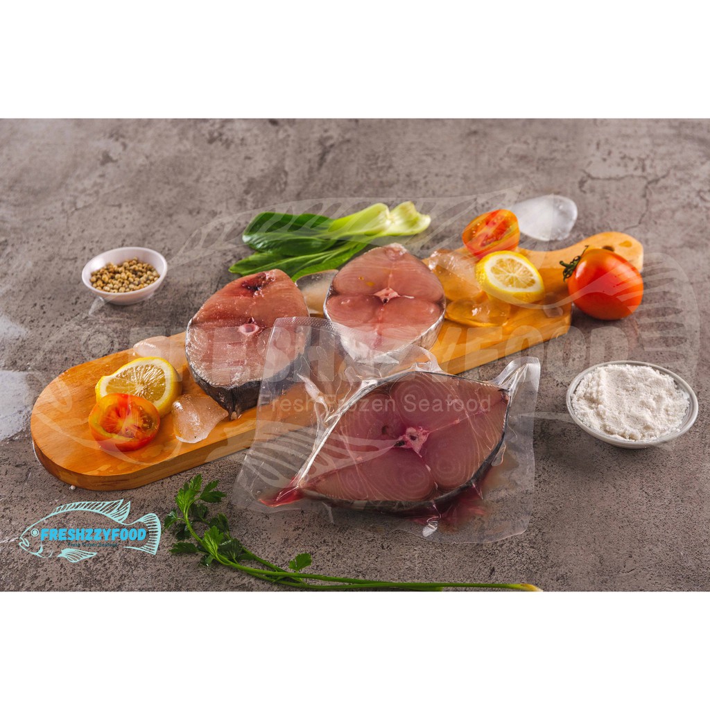 

Ikan Tenggiri Potong Steak Frozen 450 - 500gr by Freshzzyfood