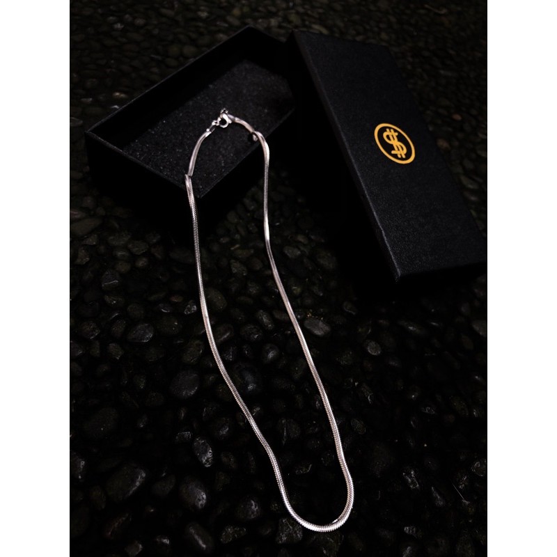 SNAKE SILVER NECKLACE