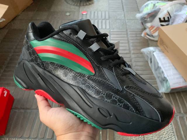yeezy 700 x gucci