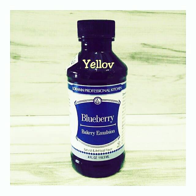 

Lorann's Blueberry Bakery Emulsion (118,3 Ml)/ natural and artificial flavour.