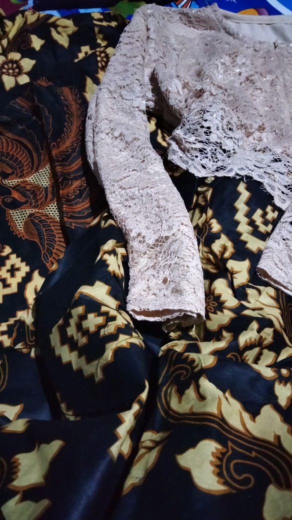 Maura Couple - Sania Ruffle Batik Couple Ori Ndoro Jowi Dnt Garansi Termurah Shopee - Kebaya Modern