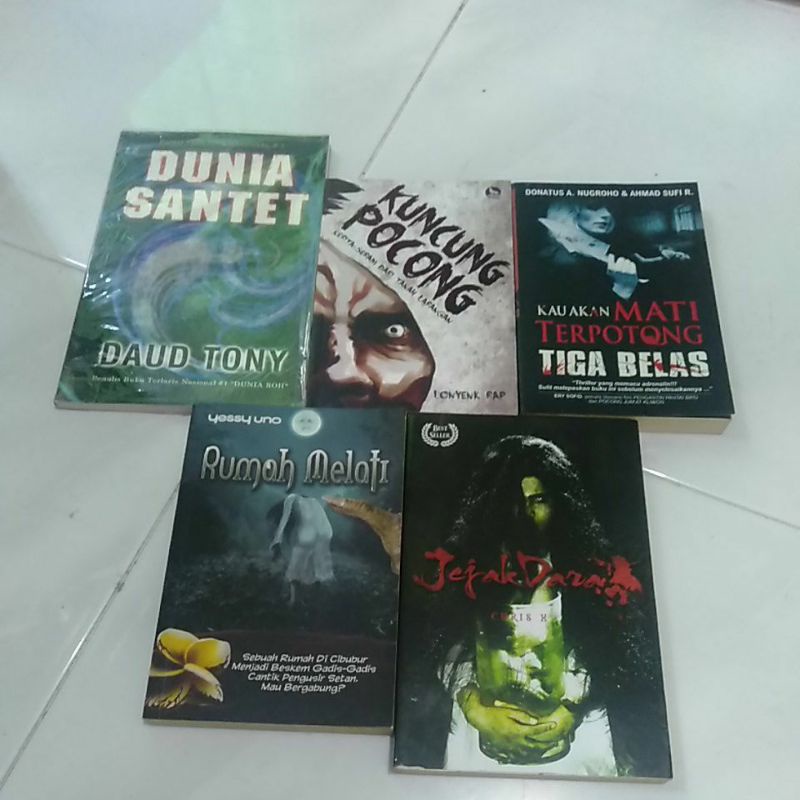buku horor bekas/buku bekas murah/buku murah