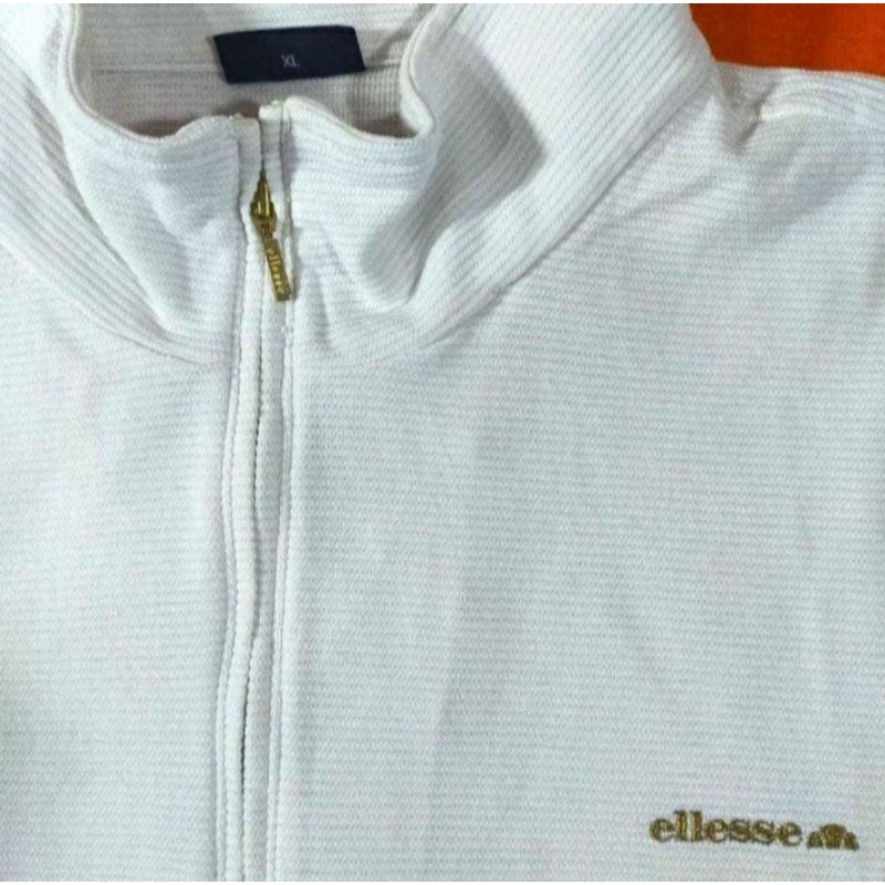 SOLD  Halfzip Ellesse // Size XL fit L // Second