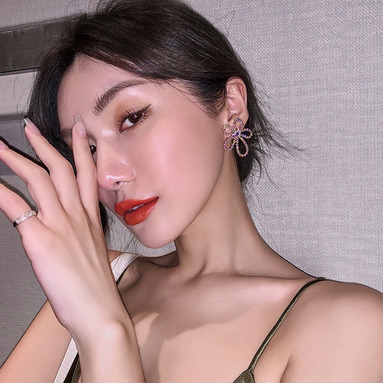 Gaya Korea hollow pearl bunga anting-anting untuk wanita-yang sesuai dengan Anggun Super fairy stud