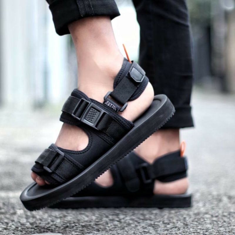 TORA Full Black Original - Sandal Pria Masa Kini Trend 2019-2020 Casual Santai Ngampus Outdoor