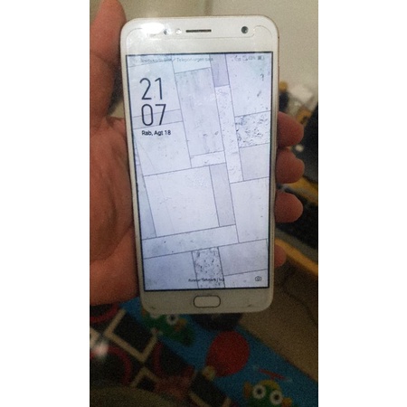 asus zenfone selfie pro
