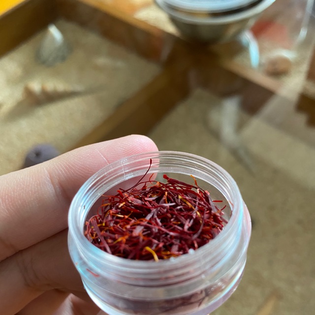 

Saffron Safron 100% original grade AAA high quality (dari petani kashmir) 1 gram