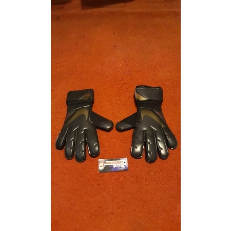 Sarung Tangan Kiper Nike