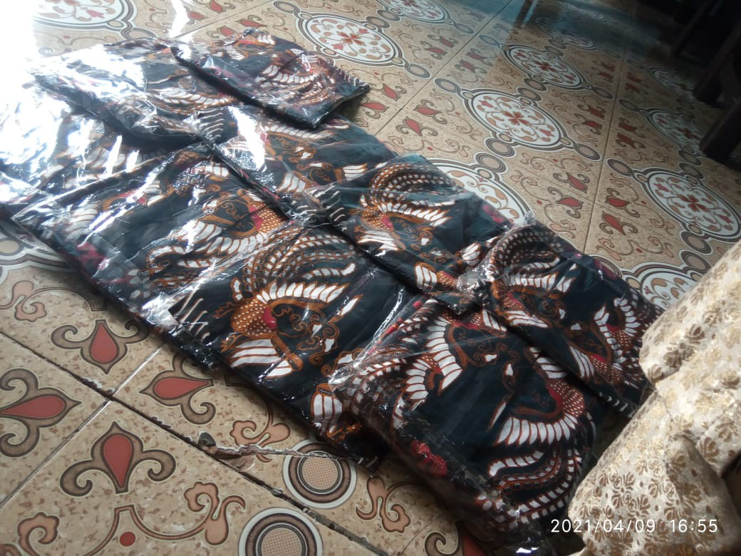 Batik Couple Keluarga Sania Ruffle Ori Ndoro Jowi Dnt - Motif Ulir Merah Couple Batik Teekomplit