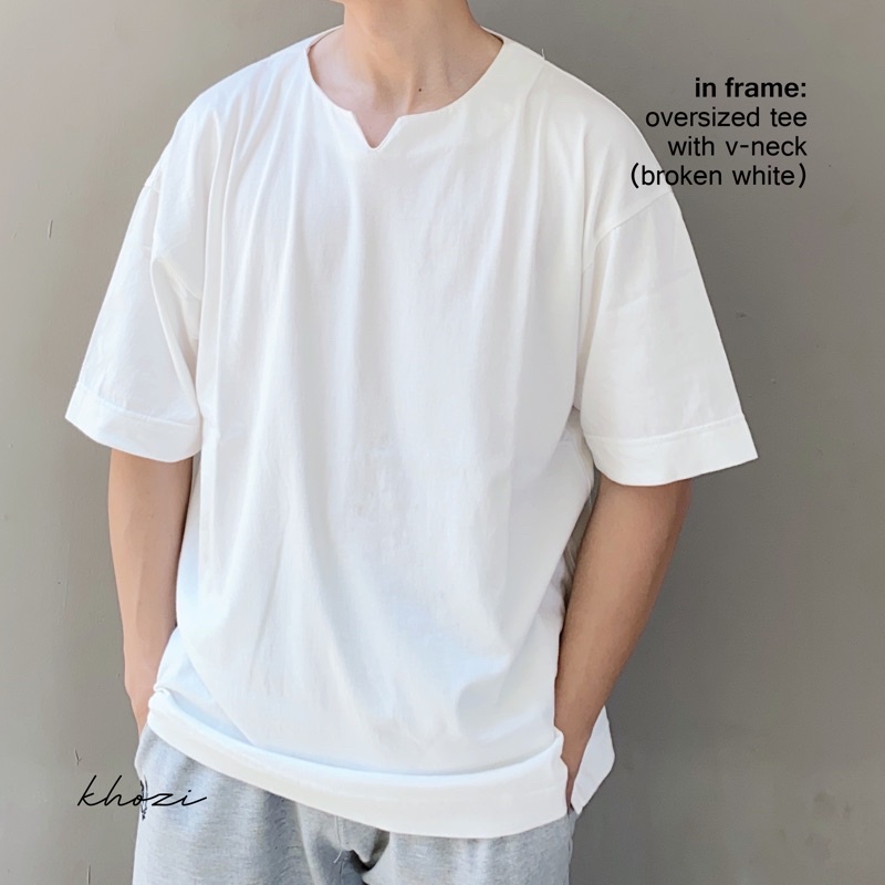 Oversized Tee with V-Neck (Baju Kaos Oversized Murah Wanita Pria Unisex Premium Cotton Combed) / Kao