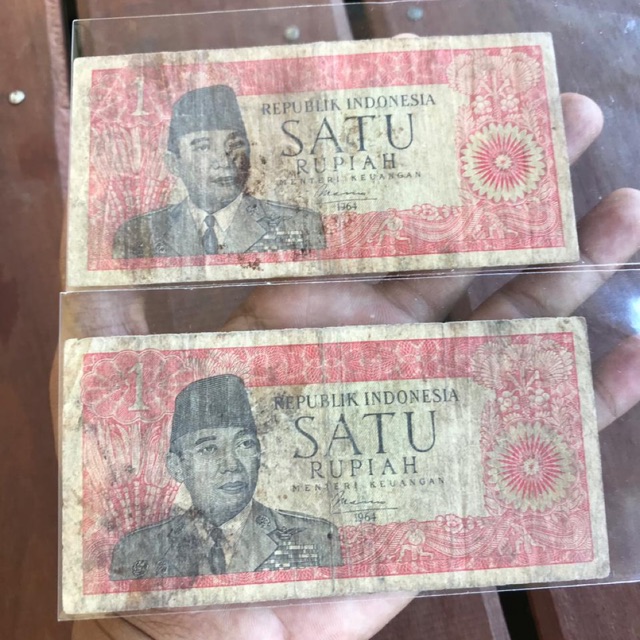 Uang Lama 1 Rupiah Soekarno Kondisi Fine 2 Lembar