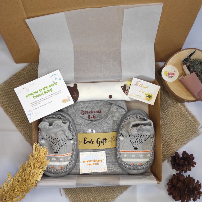 Gift Box Baby / Kado New Born / Kado Bayi/ Baju Bayi / Paket Hadiah Bayi / Hampers Baby Girl / Hampers Baby Boy (BISA COD)-Grey D