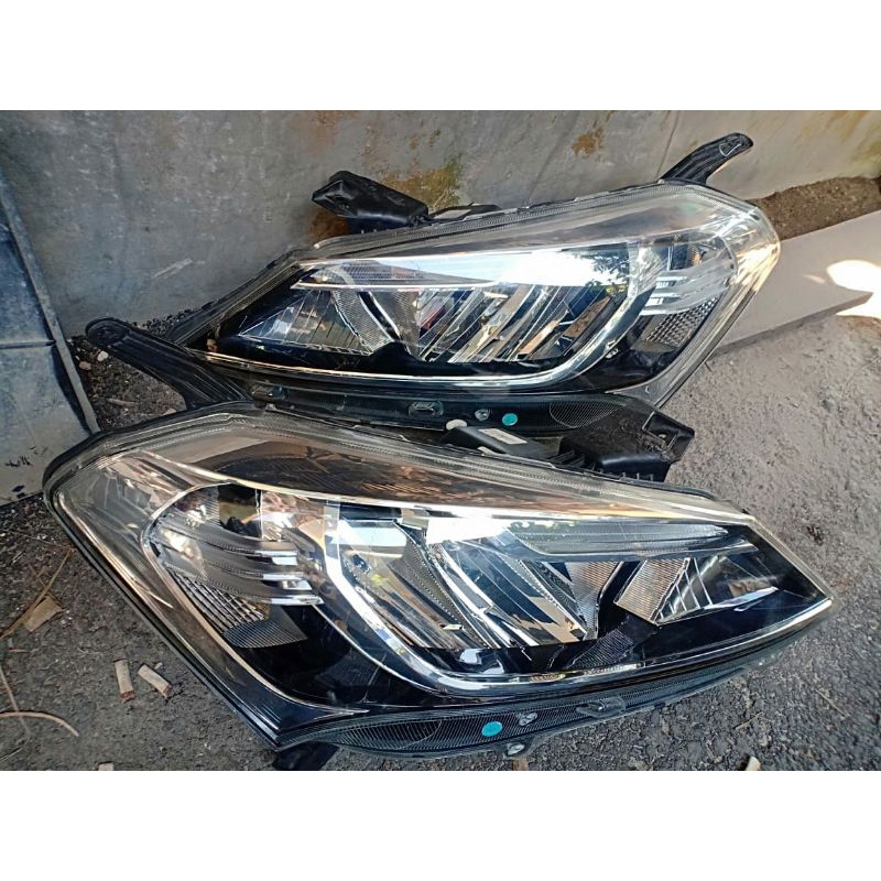 headlamp headlight lampu depan daihatsu sirion