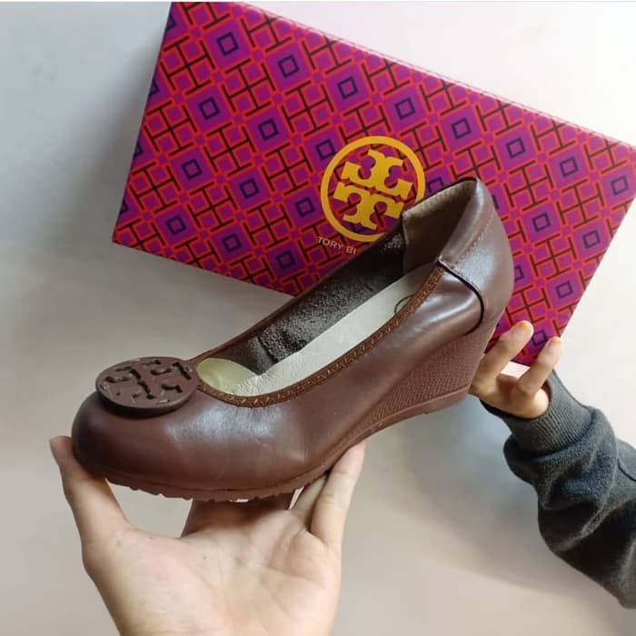 Sepatu Wanita Tory W171 Wedges 7 Cm / Sepatu Kerja Wanita - Beige- 36