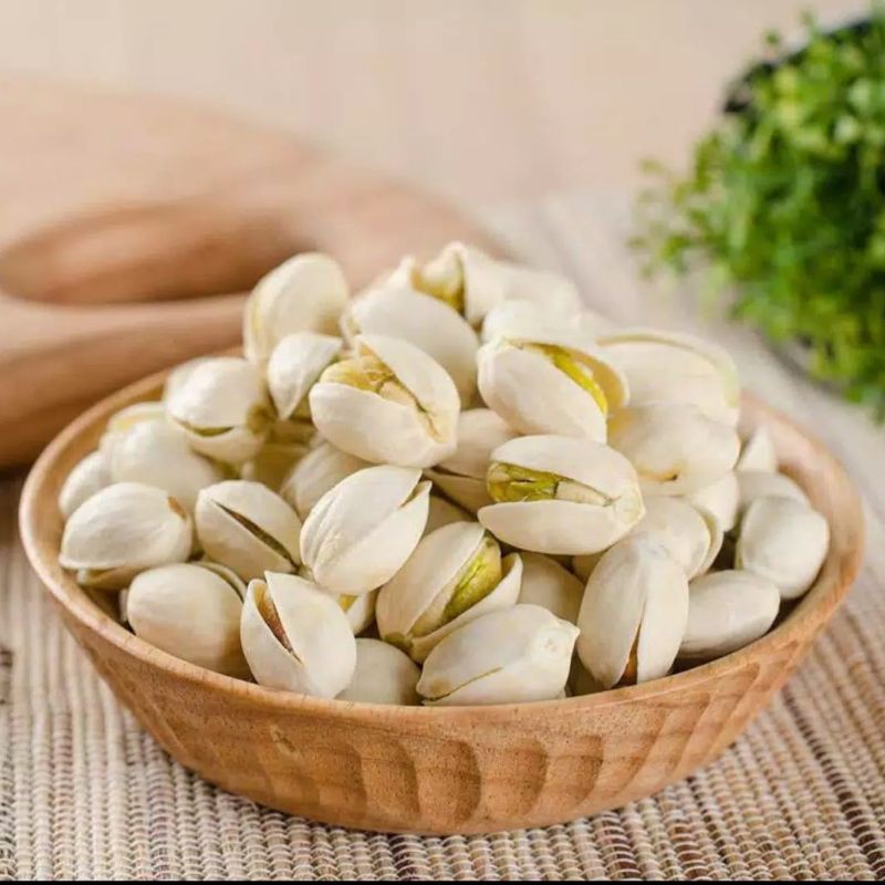 

500 GRAM PISTACHIOS ROASTED NATURAL / KACANG FUSTUK ARAB