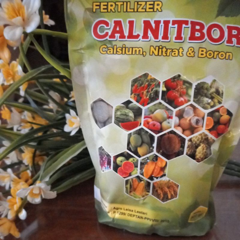 Calnitbor fertilizer (calsium nitrat boron) 500 gram